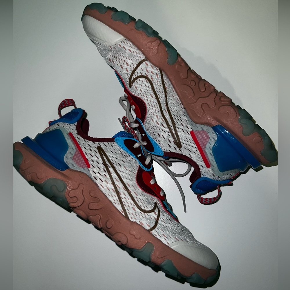 Nike React Vision
Light Bone Terra Blush Photo Blue